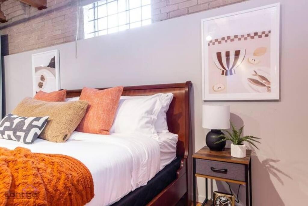 Historic Jd Loft, Near Ice District, Rogers Place, Ug Parking Apartment Edmonton