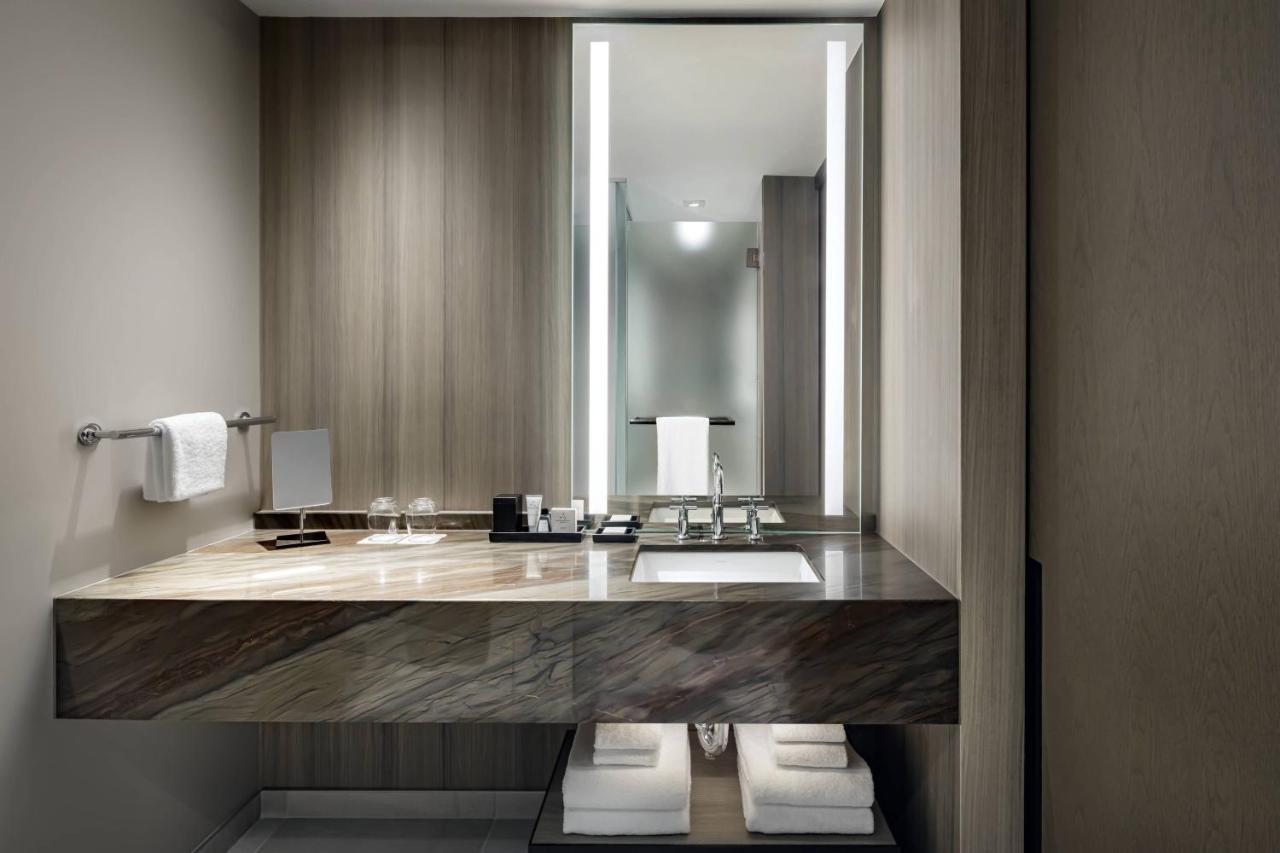 Jw Marriott Ice District 4*