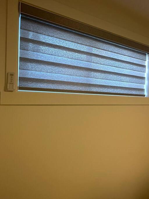 Brand New 1 Bedroom Basement Suite. Wi-fi,netflix Apartment *