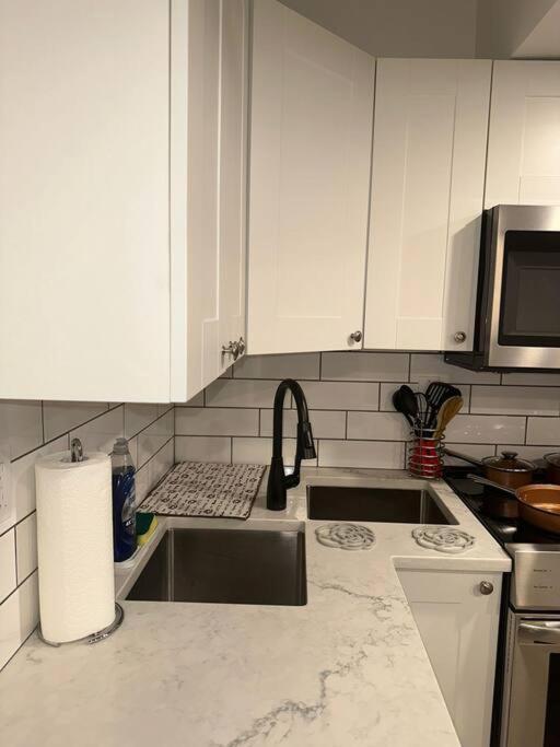 Brand New 1 Bedroom Basement Suite. Wi-fi,netflix *