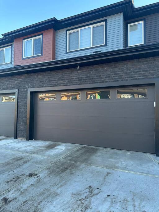 Brand New 1 Bedroom Basement Suite. Wi-fi,netflix Apartment Edmonton