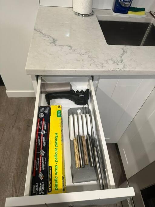 Apartment Brand New 1 Bedroom Basement Suite. Wi-fi,netflix *