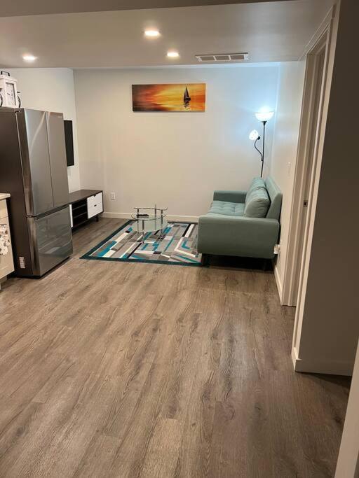 Brand New 1 Bedroom Basement Suite. Wi-fi,netflix * Edmonton