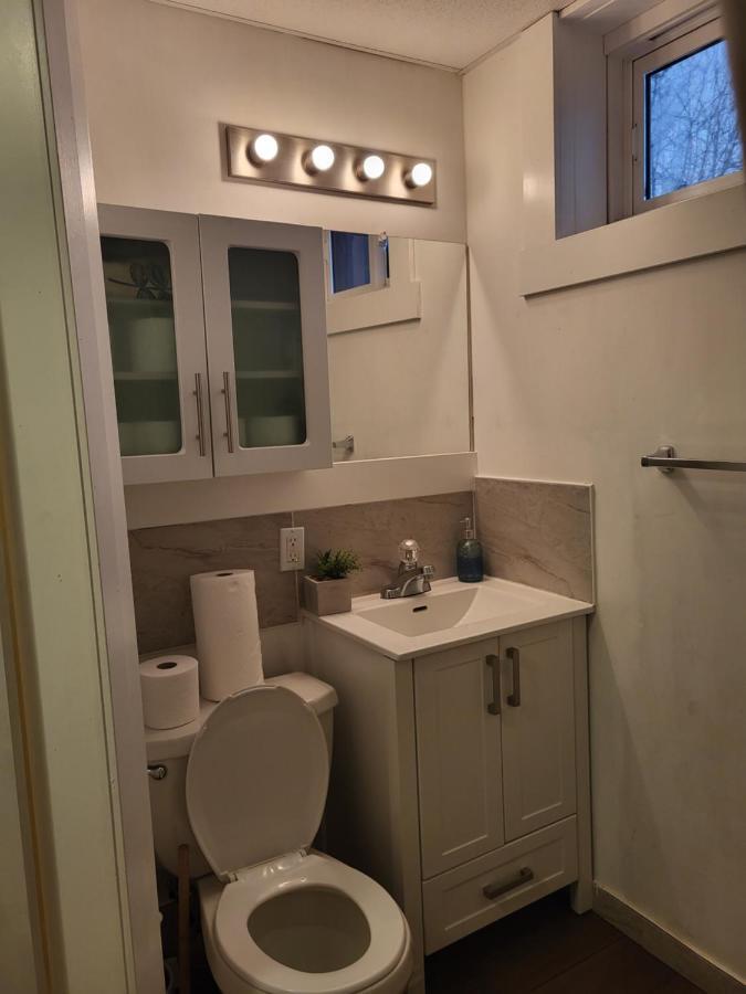 Cozy Private In Edmonton