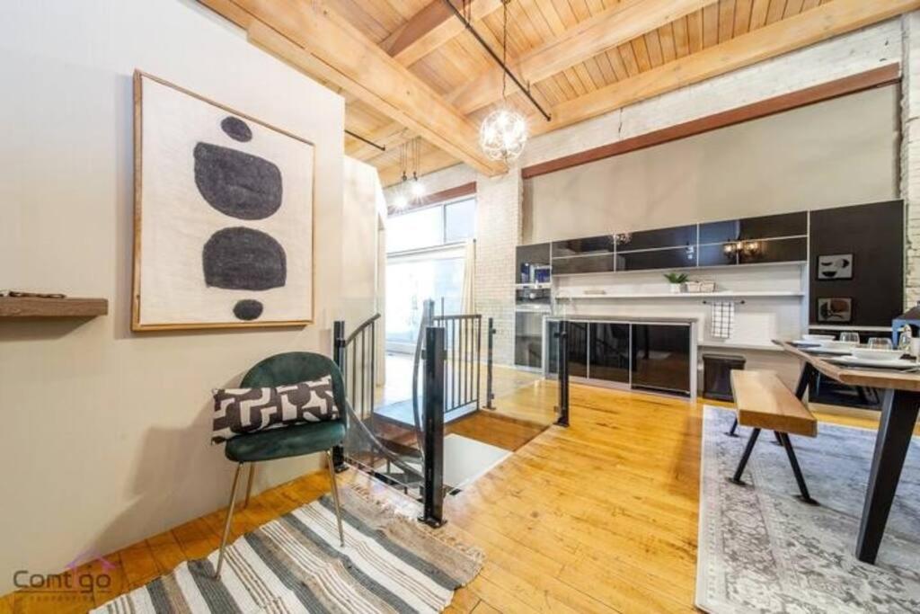 Historic Jd Loft, Near Ice District, Rogers Place, Ug Parking Apartment *