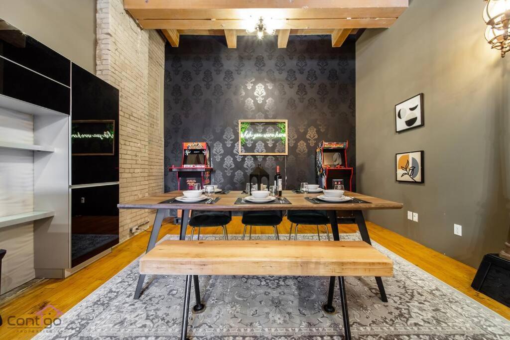 Historic Jd Loft, Near Ice District, Rogers Place, Ug Parking Apartment *