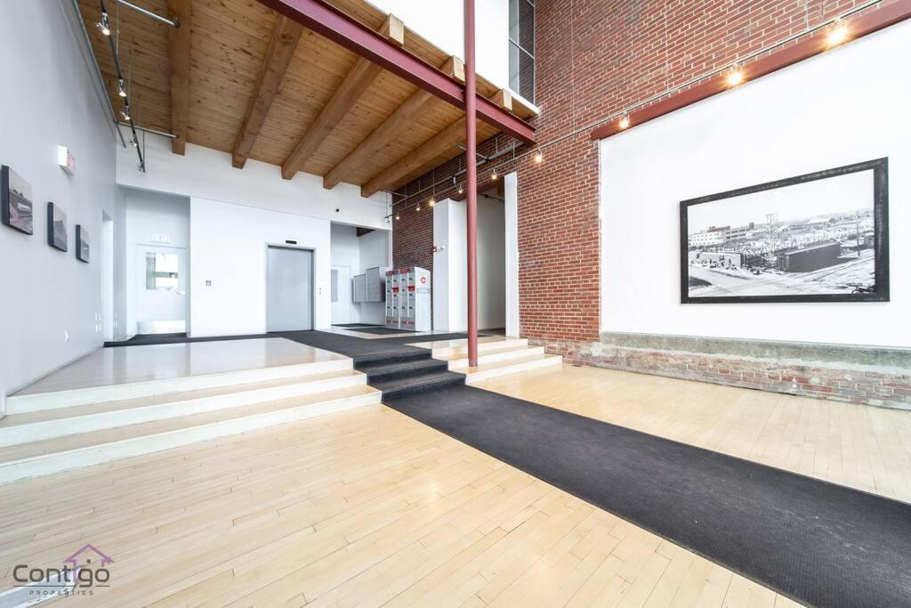 Historic Jd Loft, Near Ice District, Rogers Place, Ug Parking Apartment Edmonton