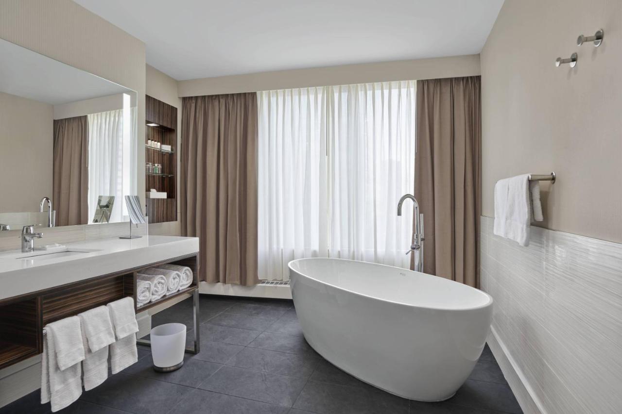 Hotel Delta By Marriott Centre 4*
