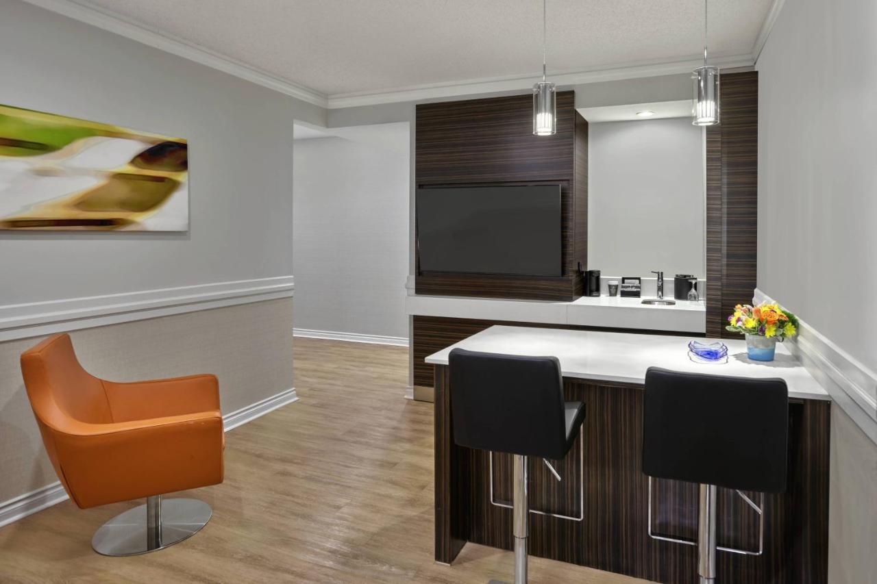 Hotel Delta By Marriott Centre 4*