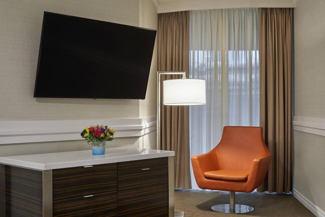 Delta By Marriott Centre Hotel 4*