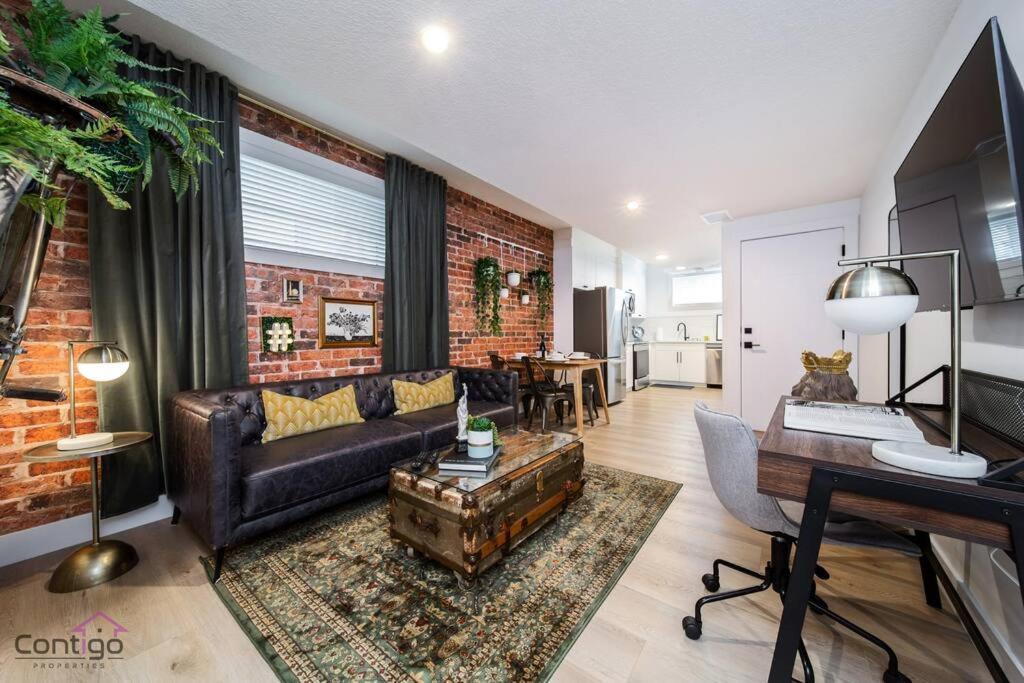 Apartment Luxe New York Style Bsmt Suite, Near Dt & Wem, King Bed, Wifi Edmonton