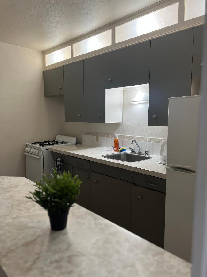 Homestay Spacious With Tv, Wi-fi, Netflix, Parking Edmonton