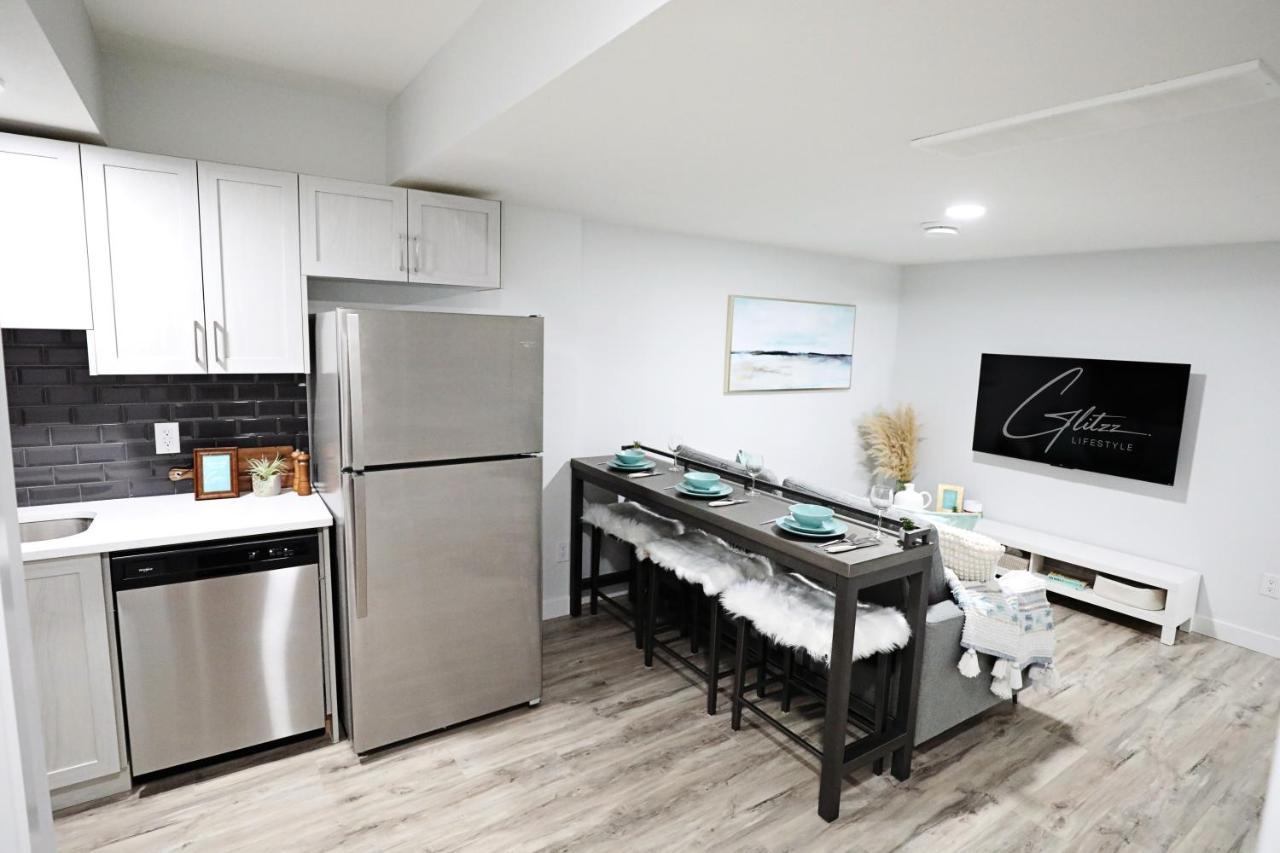 Stylish With King Bed,long Stays,disney+,airport * Edmonton