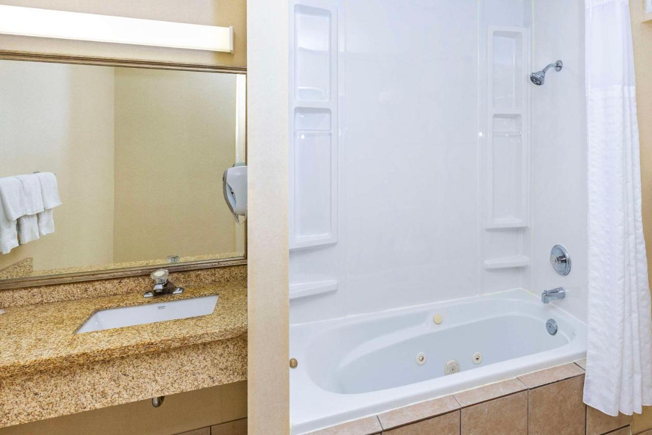 Comfort & 3* Edmonton