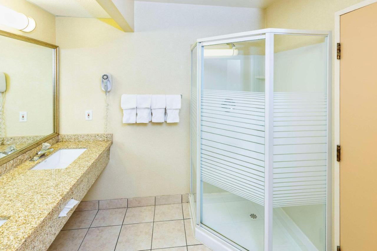Hotel Comfort &