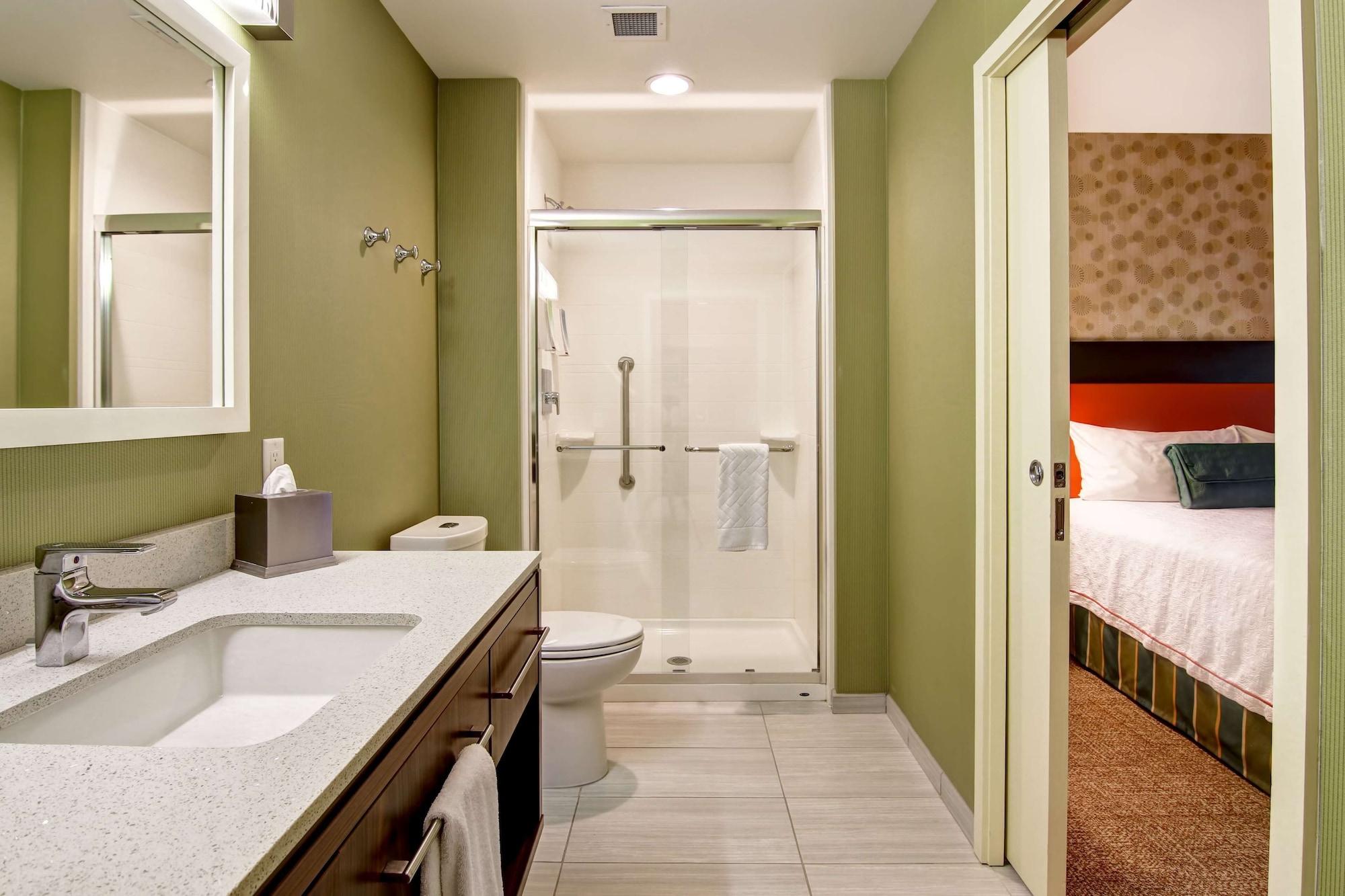 Home2 By Hilton West 3* Edmonton