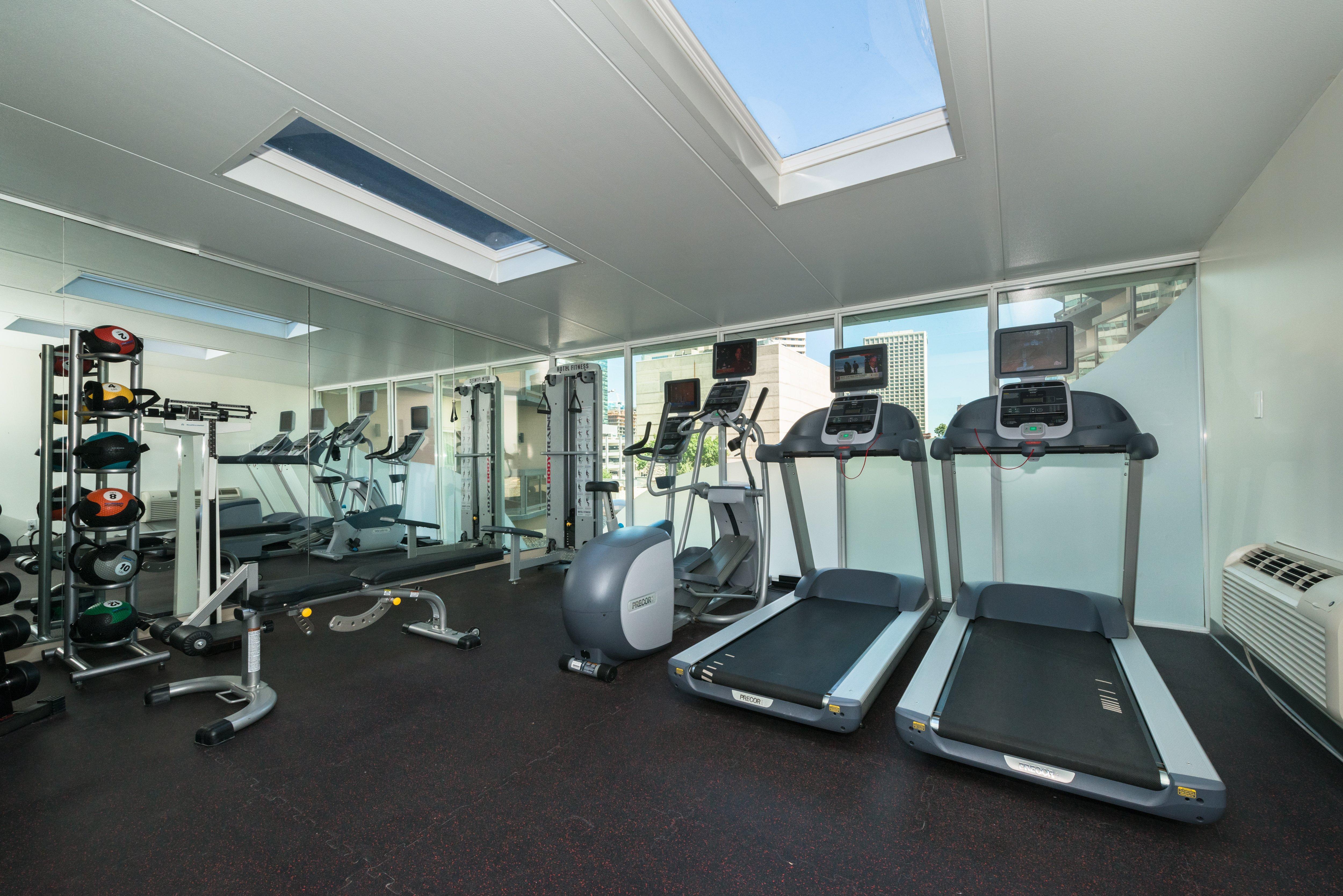 Express Downtown By Ihg Hotel Edmonton