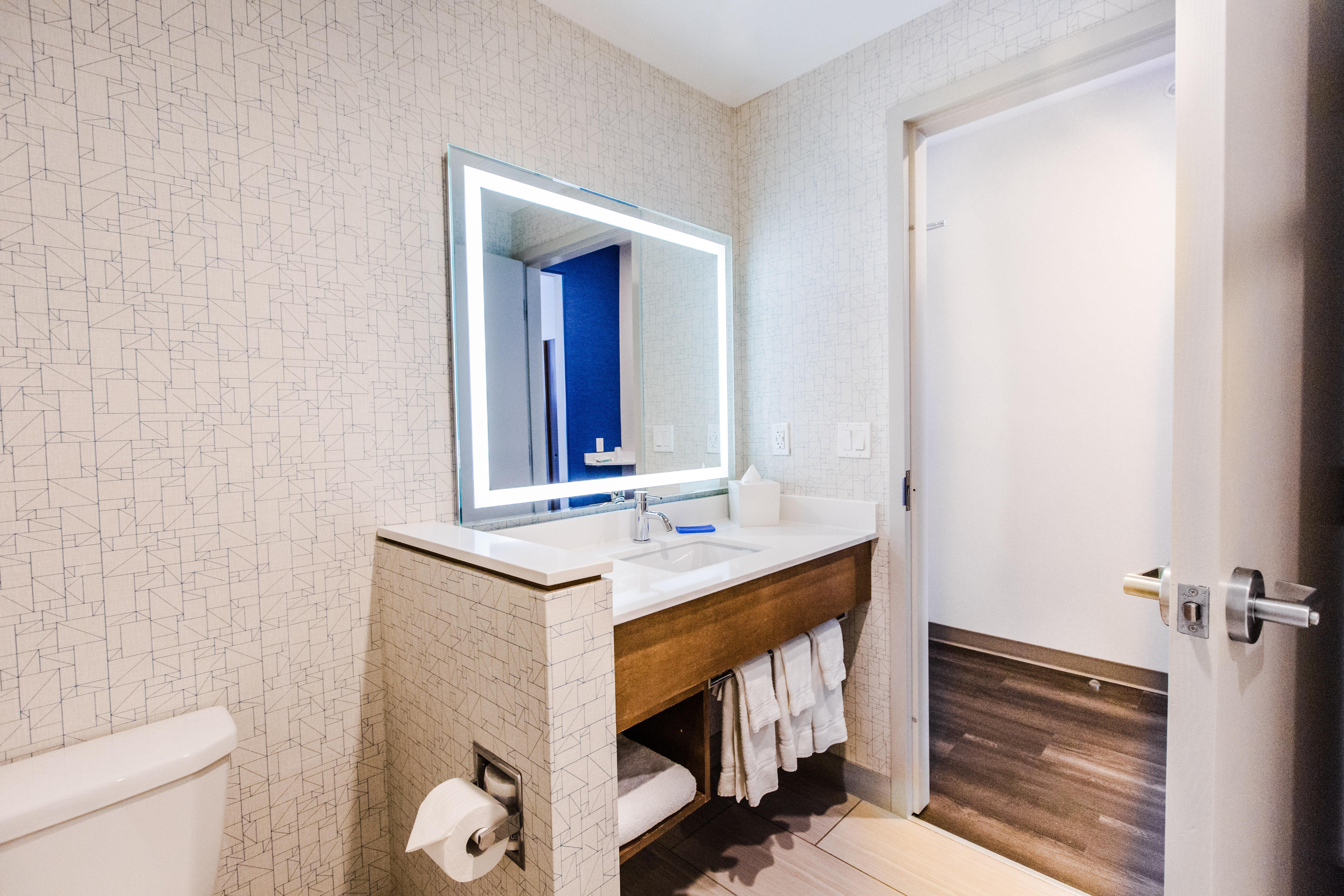 Holiday Inn Express & Suites - West Edmonton-Mall Area By Ihg Hotel