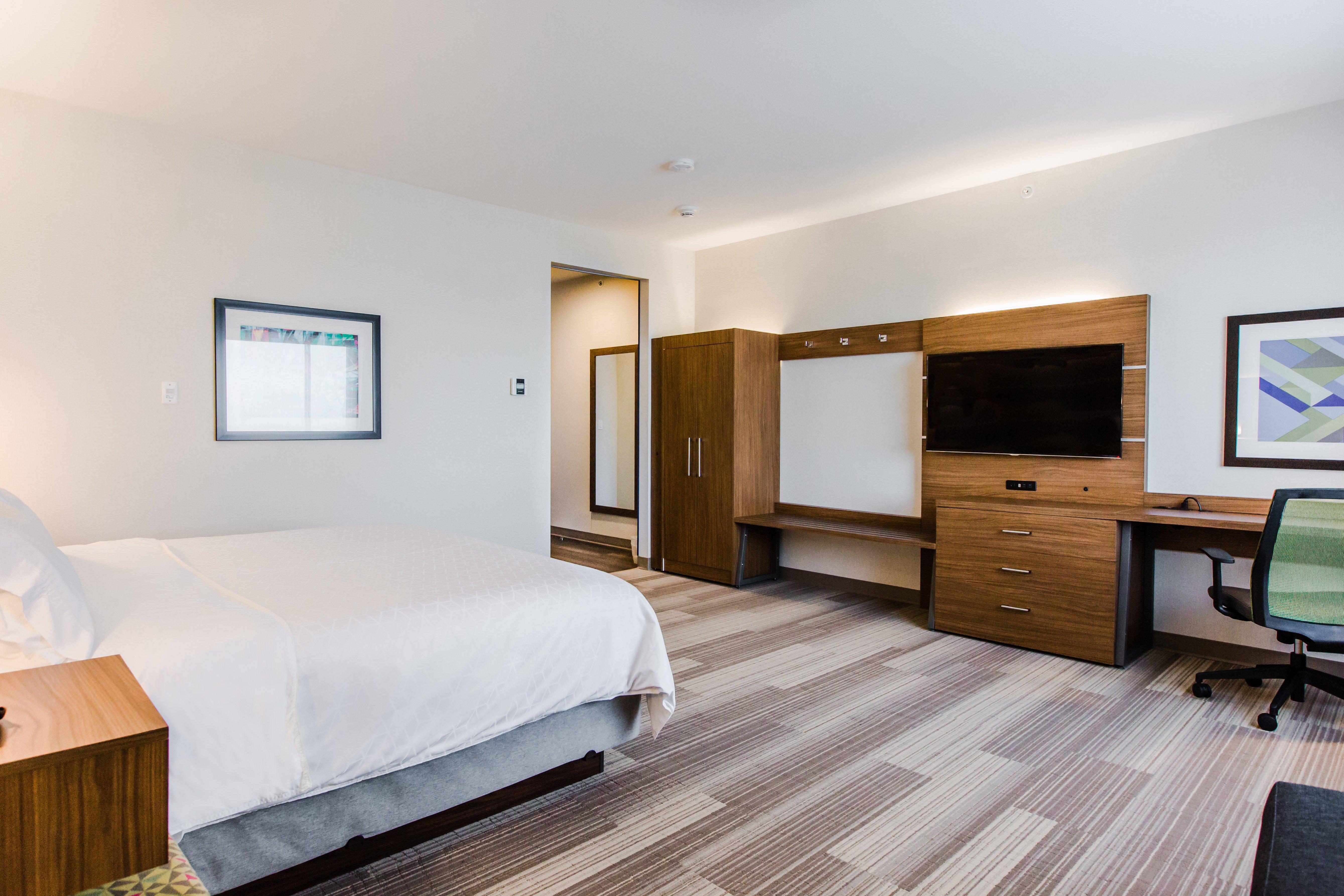 Holiday Inn Express & Suites - West Edmonton-Mall Area By Ihg Hotel