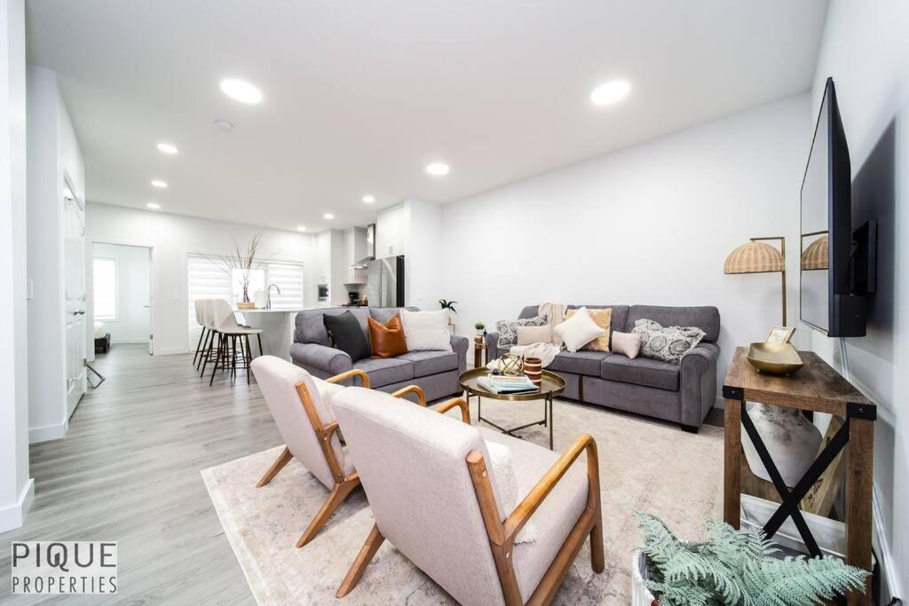 Urbanutopia*luxury Home*king Bed*patio/bbq*sleep16