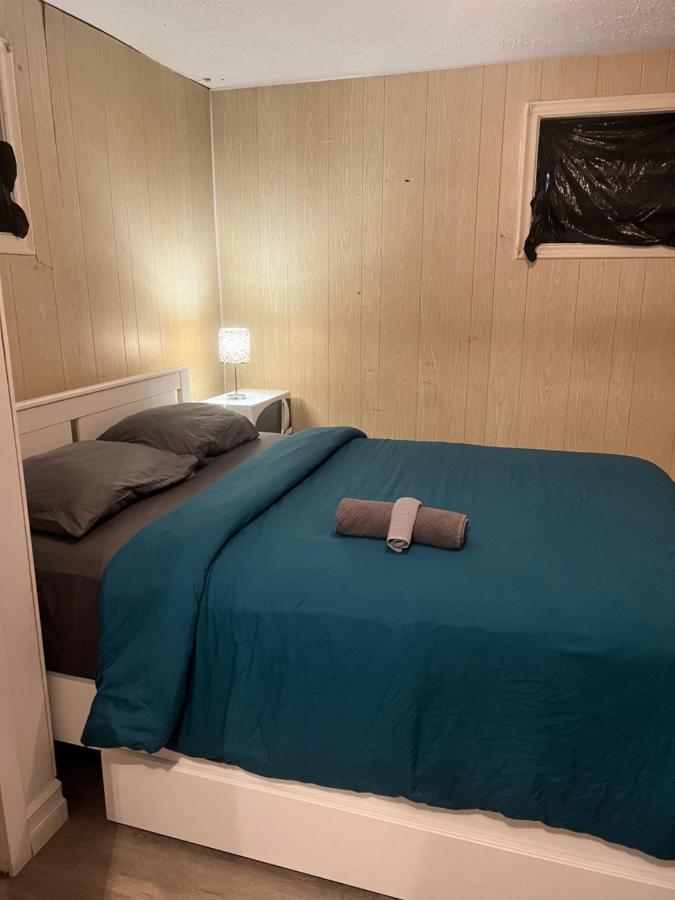 Homestay Vacation Near West Mall Edmonton
