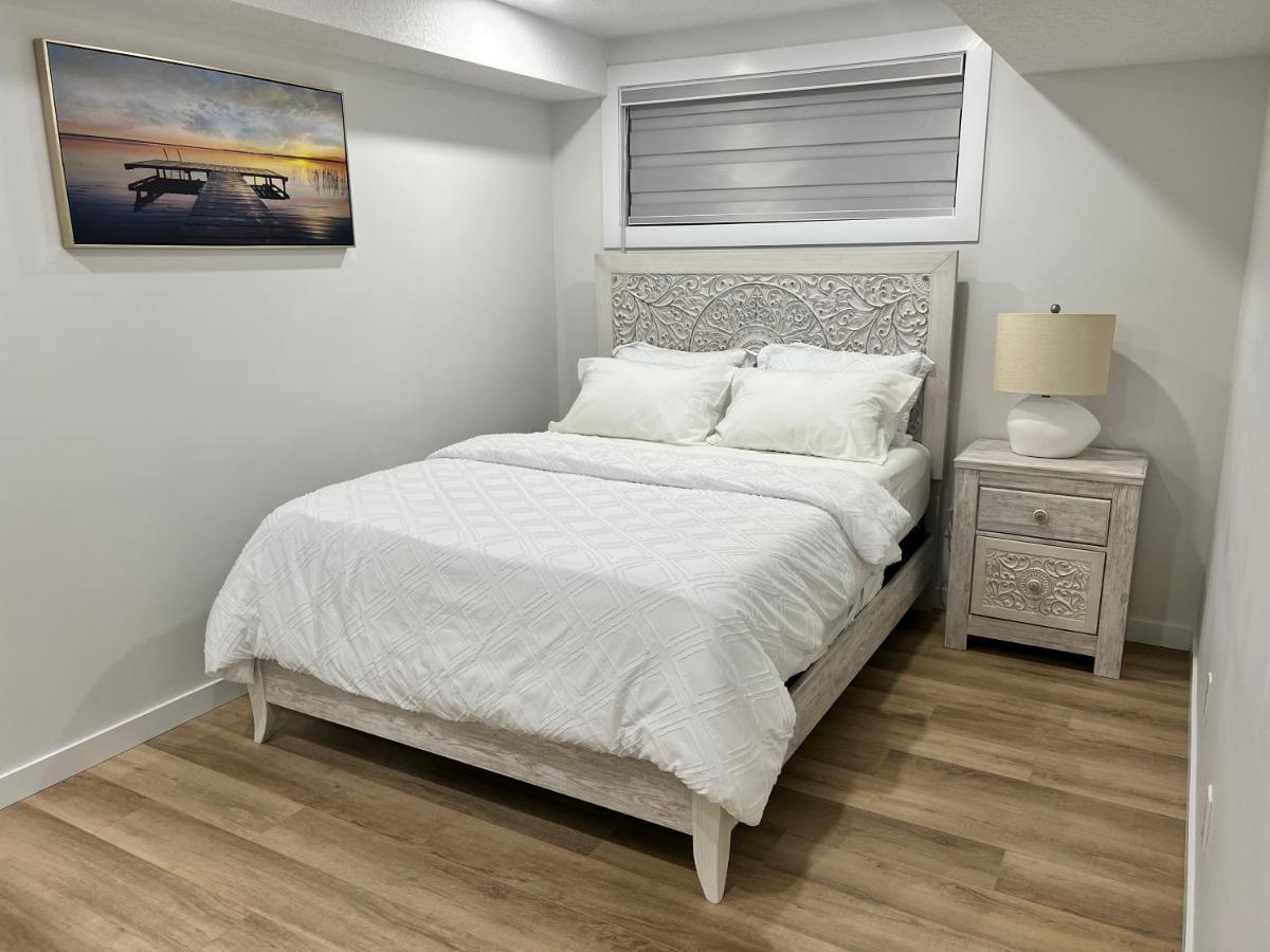 Vinash Luxury Apartment Edmonton