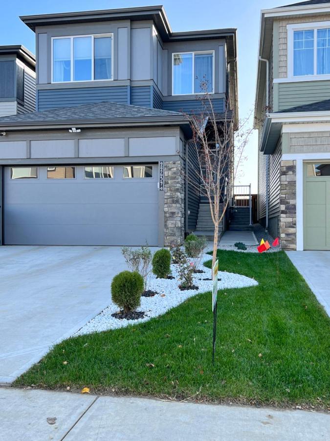 Vinash Luxury Apartment Edmonton