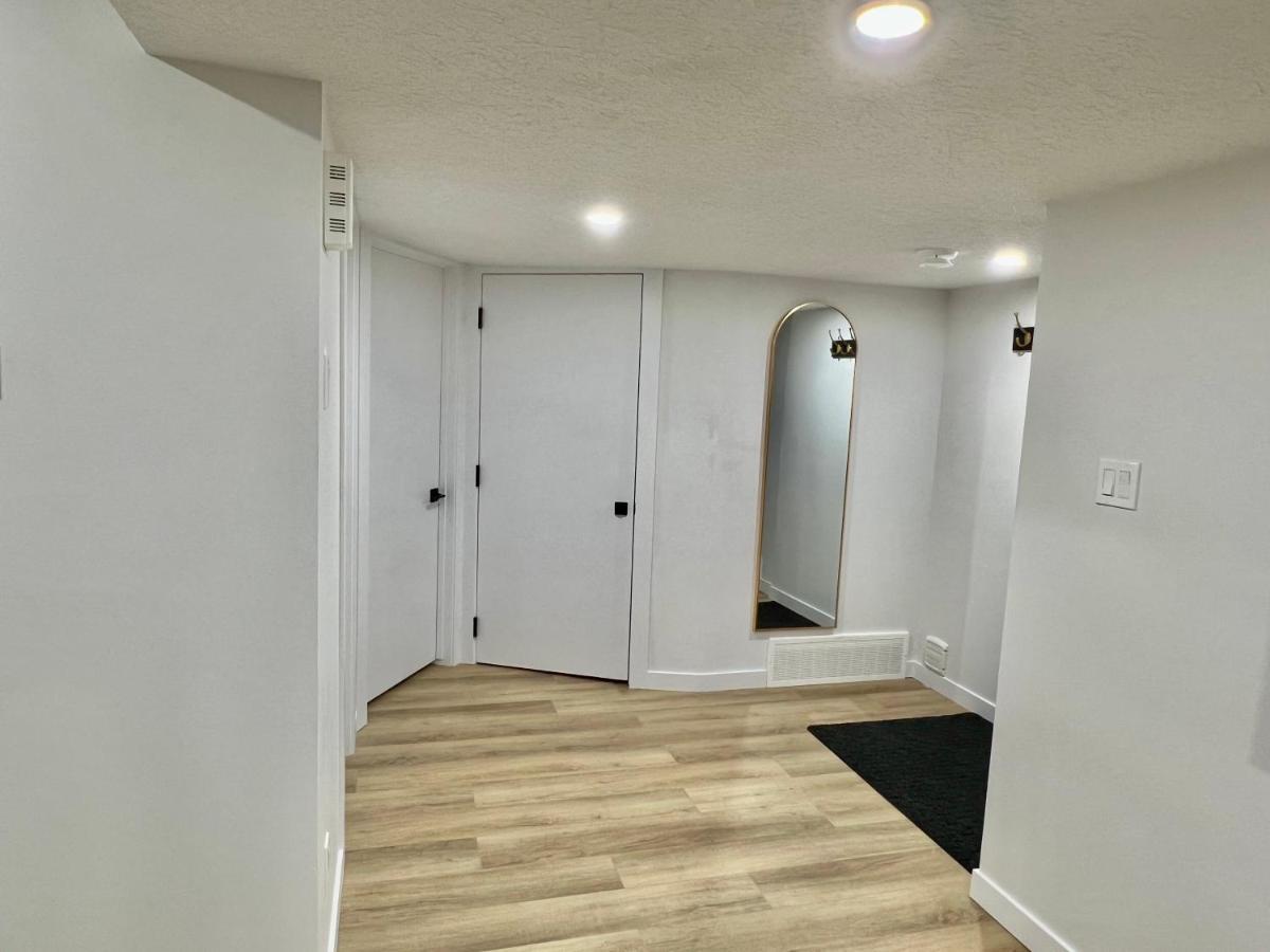 Vinash Luxury * Edmonton