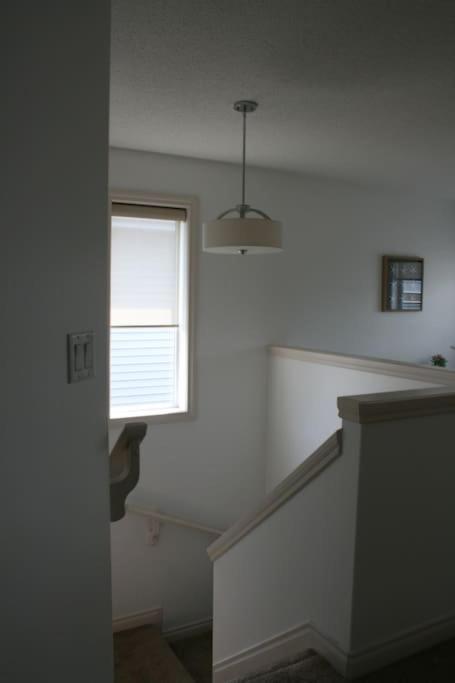 Holiday home Entire Ac 4beds Sleeps 8 Double Garage Near Wem Free Wifi & Netflix *