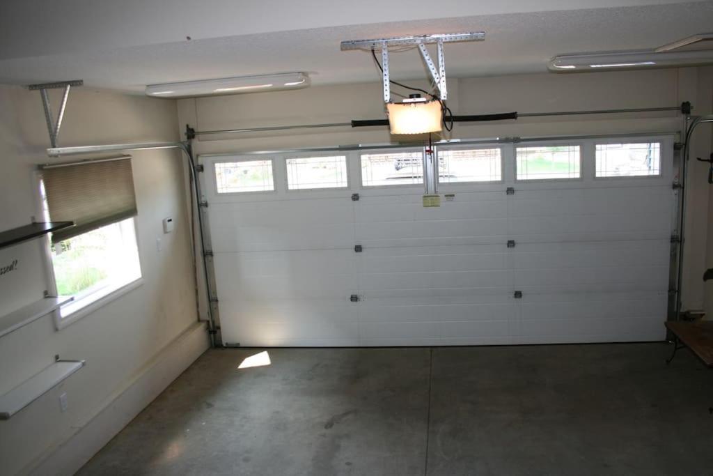 Entire Ac 4beds Sleeps 8 Double Garage Near Wem Free Wifi & Netflix Holiday home