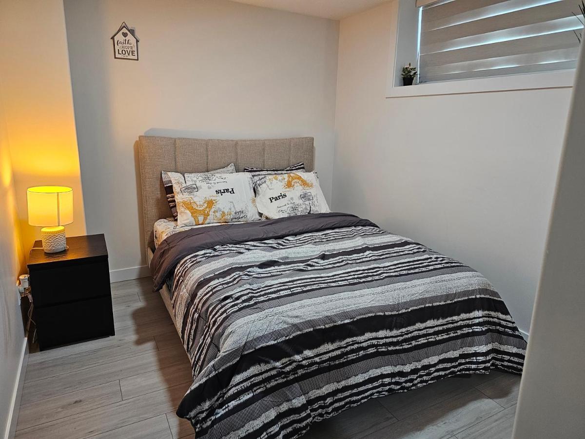 Holiday home New Built House, In Style Guest Suite, 2bedroom, 2bed, 2bath Edmonton