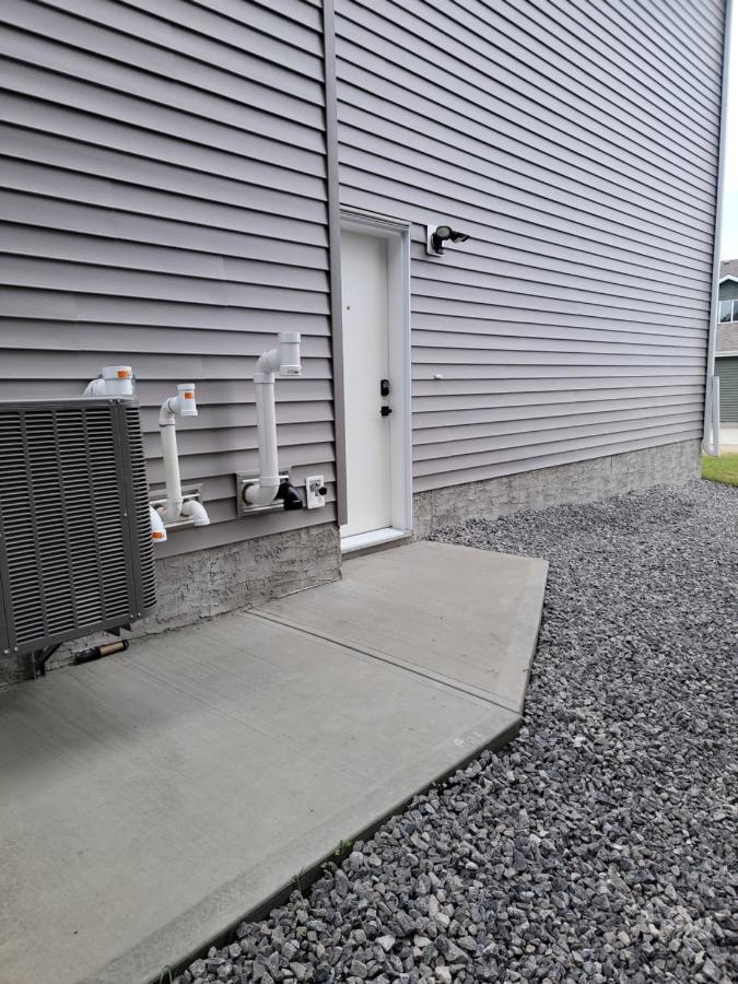 New Built House, In Style Guest Suite, 2bedroom, 2bed, 2bath Holiday home