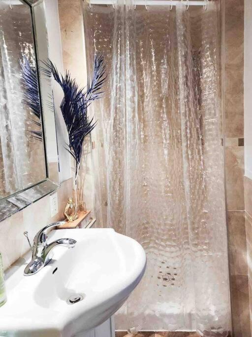 Hotel-like Stay! Homestay Edmonton