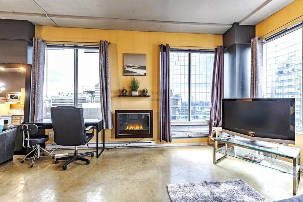 Industrial-style Cityscape 1 Bedroom Loft Edmonton