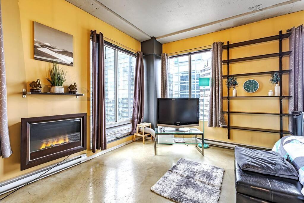 Industrial-style Cityscape 1 Bedroom Loft Edmonton
