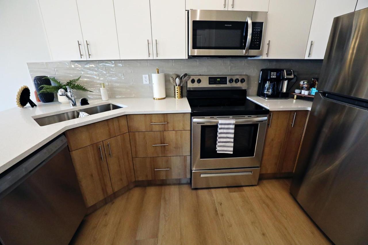 Downtown 3 Queen Beds,double Garage,disney+