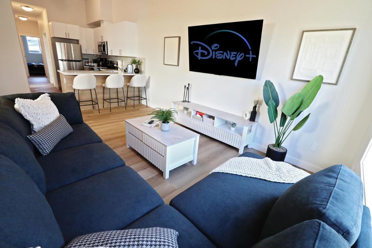 3 Queen Beds,double Garage,disney+ Holiday home *