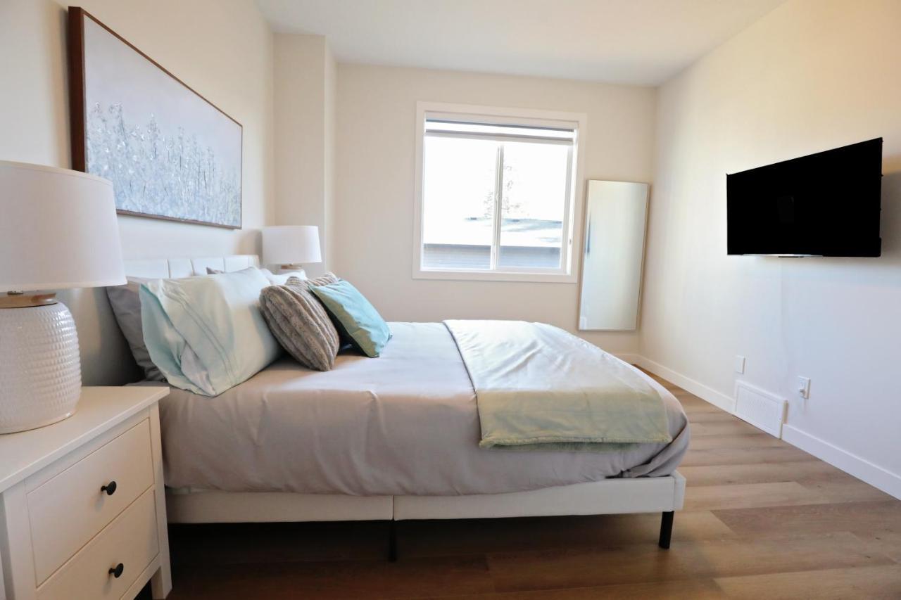 3 Queen Beds,double Garage,disney+