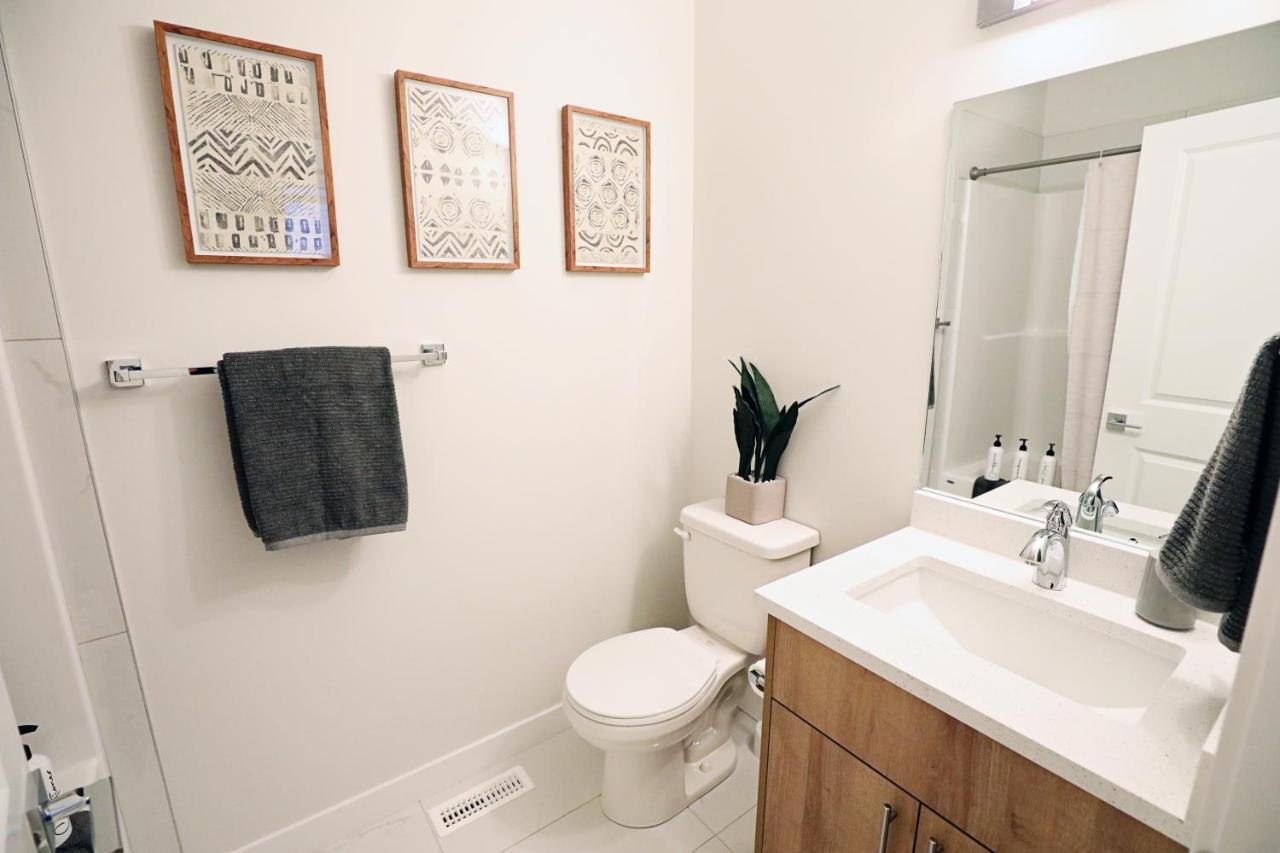 3 Queen Beds,double Garage,disney+