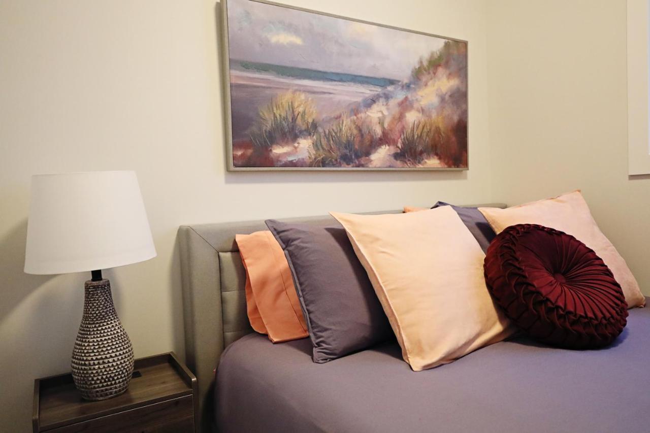 Holiday home 5 Bedroom, Ac, Rogers, Commonwealth, Expo