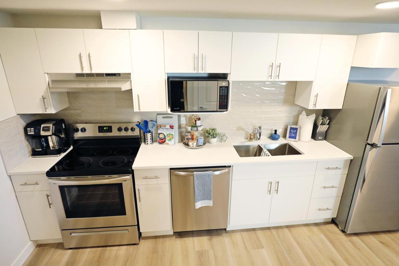 King Beds,long Stays,disney+ Edmonton