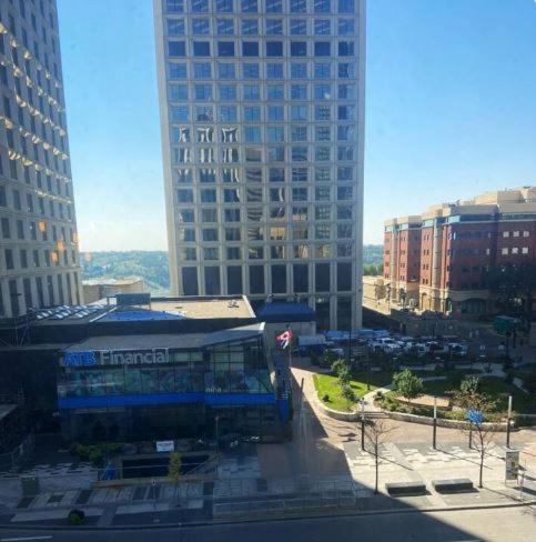 2 Full Beds, Free Parking Underground Heated, Rogers Place, 1 Bedroom Downtown Apartment