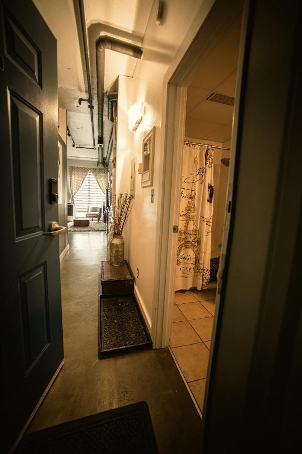 2 Full Beds, Free Parking Underground Heated, Rogers Place, 1 Bedroom Downtown