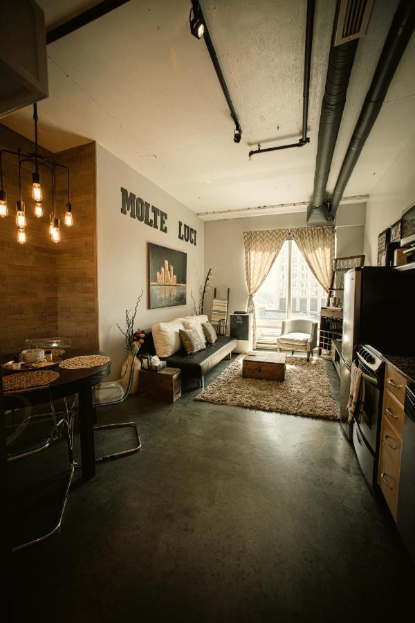 Apartment 2 Full Beds, Free Parking Underground Heated, Rogers Place, 1 Bedroom Downtown Edmonton