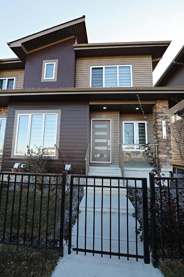 Three King Beds,central A/c,fireplace,park,disney+ Holiday home
