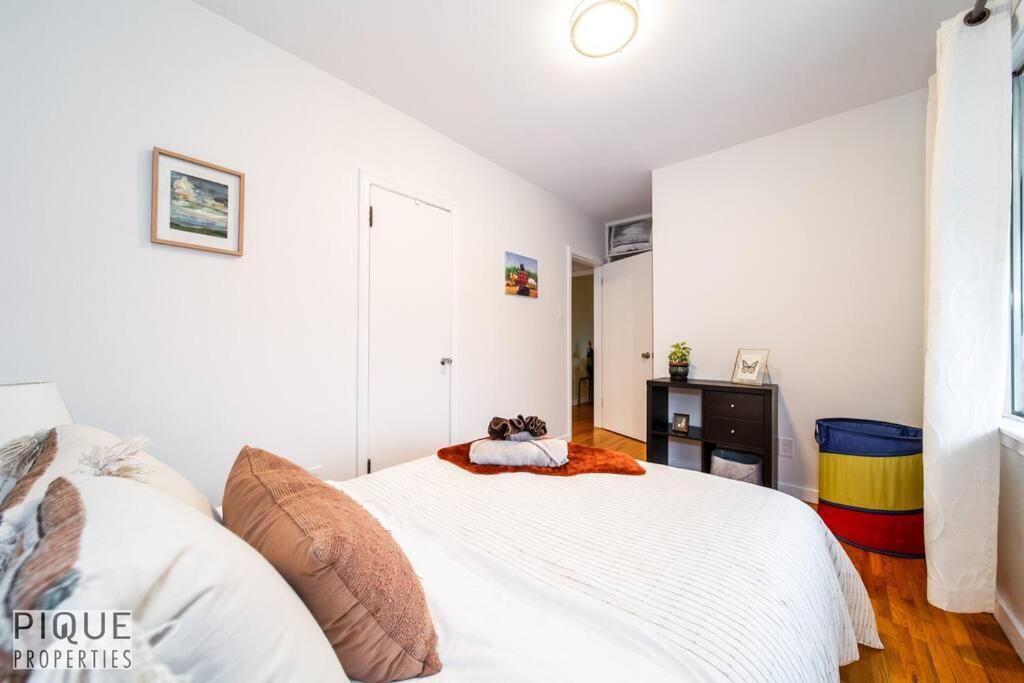 Casa Leblanc - Latin Vibes - Sleep 8 - Netflix - Long Term Edmonton