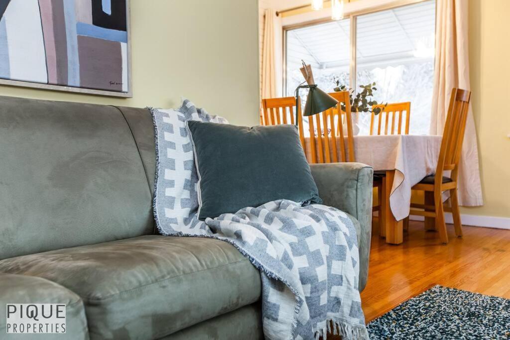 Apartment Casa Leblanc - Latin Vibes - Sleep 8 - Netflix - Long Term