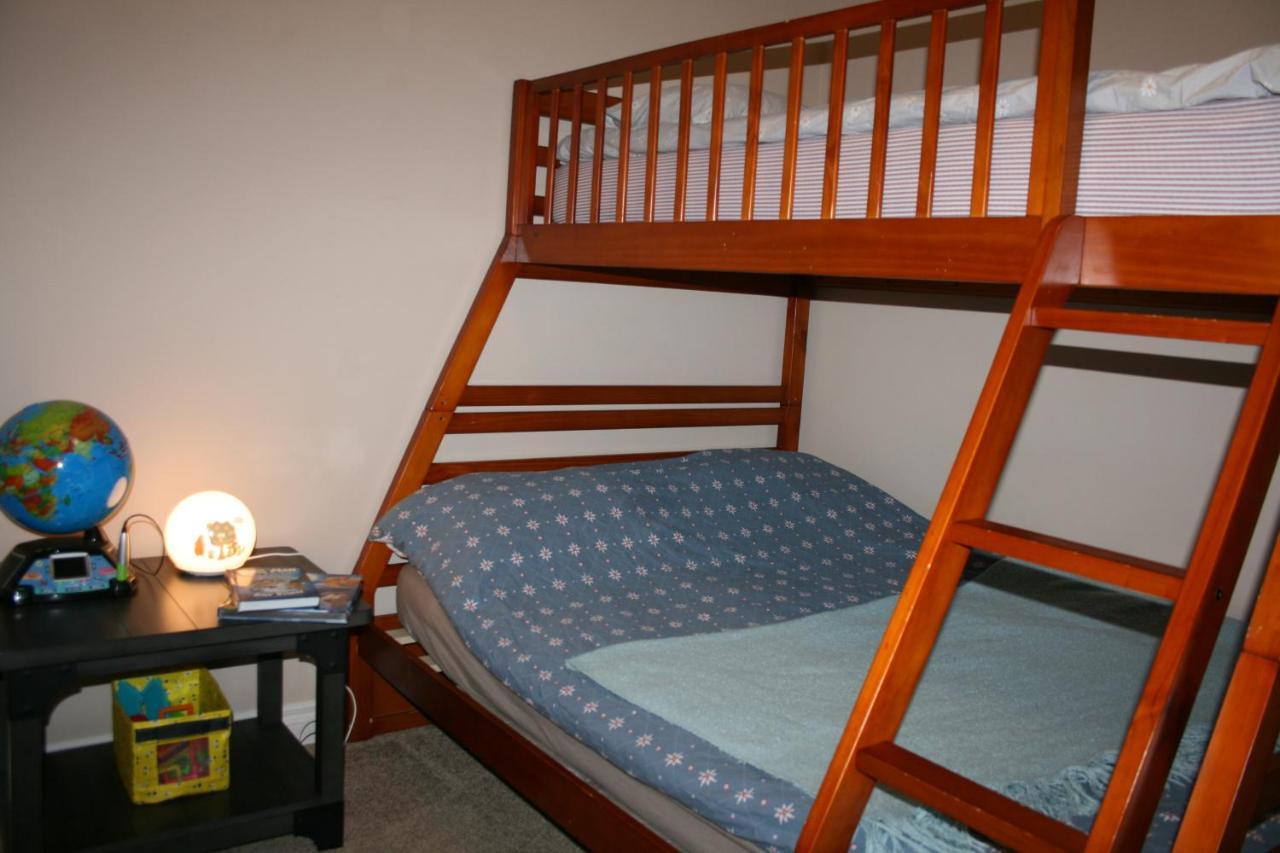 Holiday home Entire Ac 4beds Sleeps 8 Double Garage Near Wem Free Wifi & Netflix *