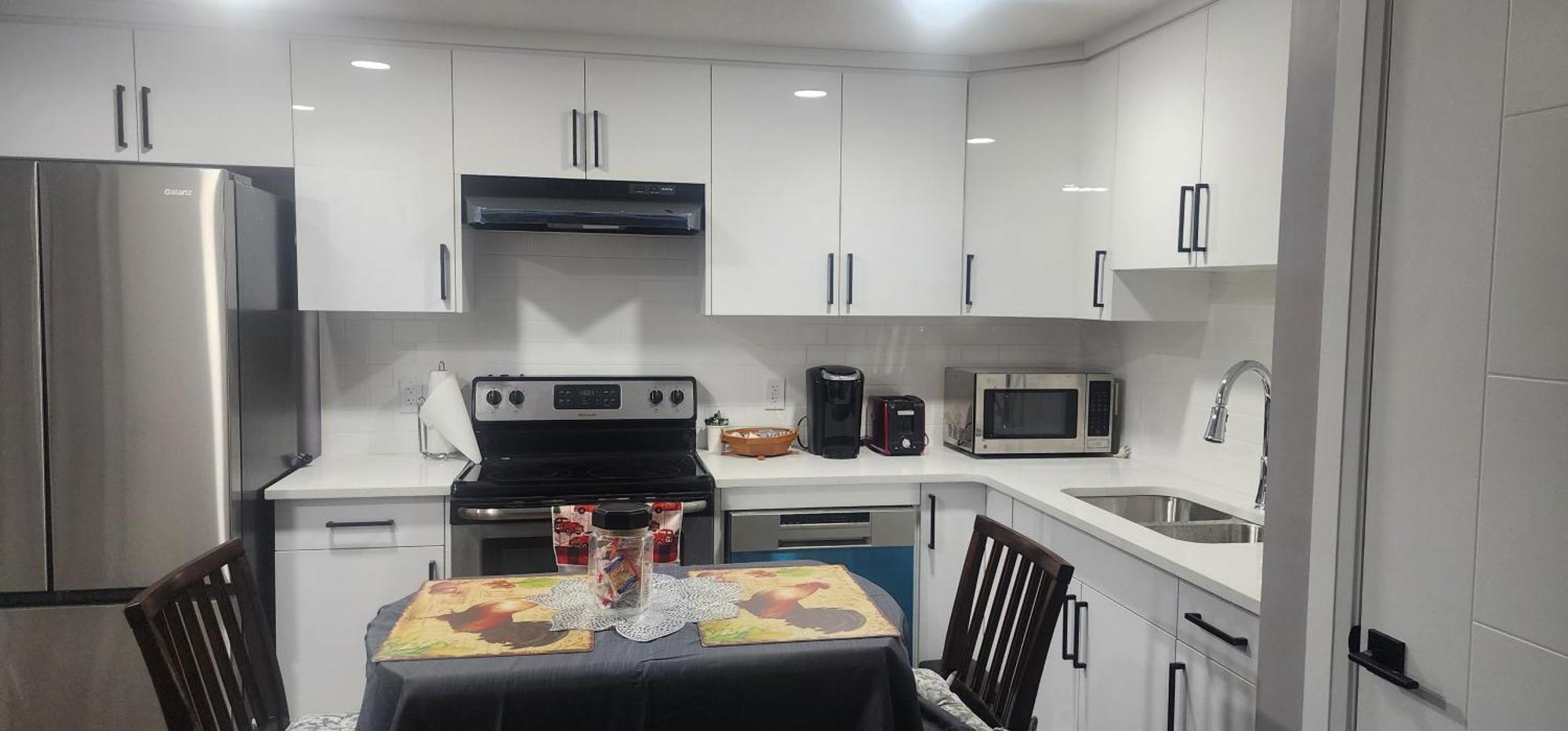 Cozy Basement - Private Entrance - Free Netflix *
