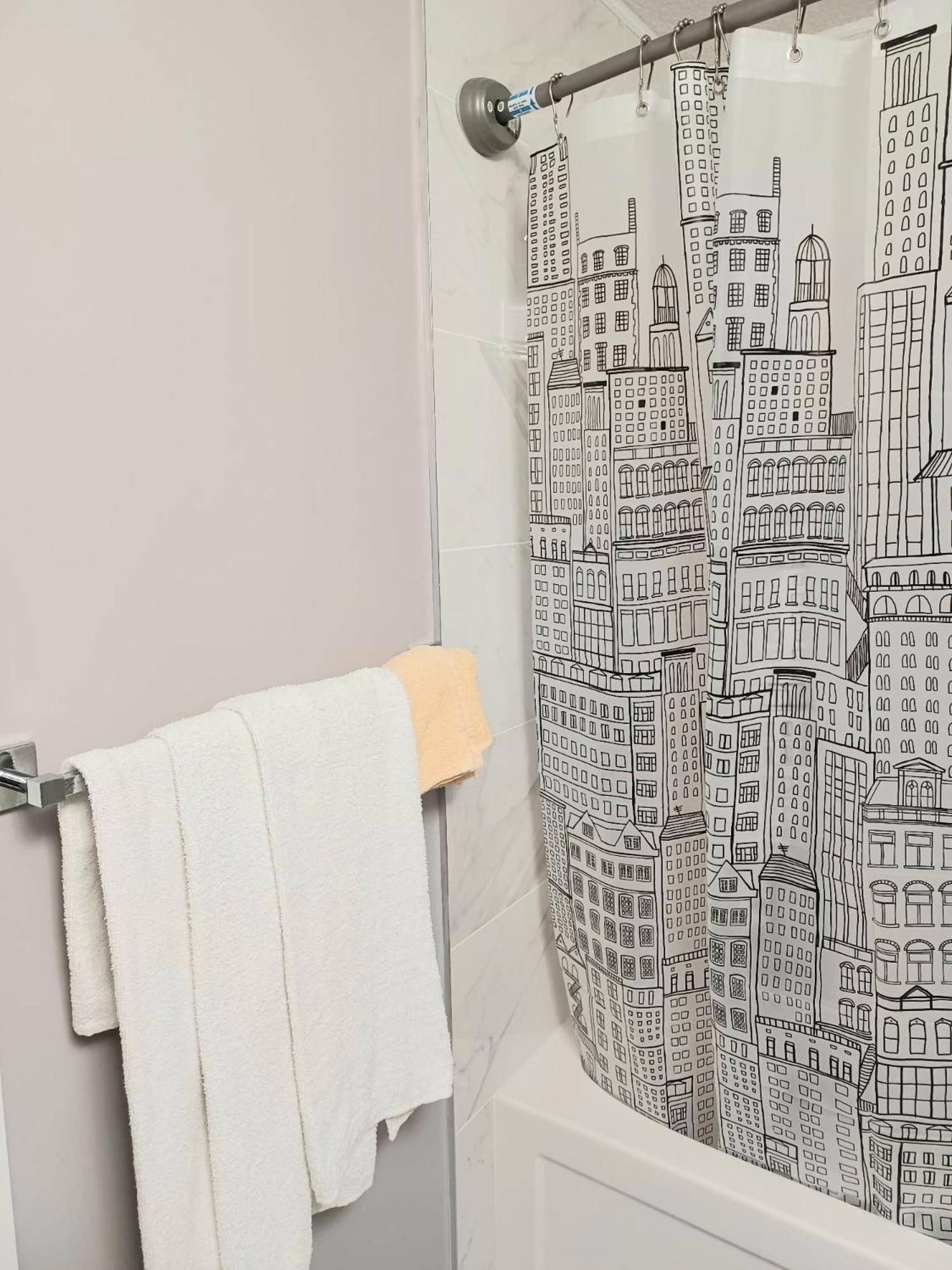 Apartment Cozy Basement - Private Entrance - Free Netflix Edmonton